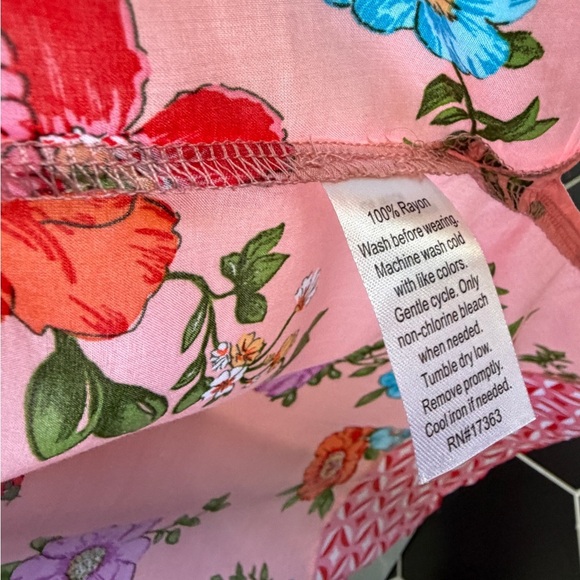 New with Tags size XS Floral Pink Women's Robe by Beauty Sleep Social. Rayon. - Picture 13 of 14
